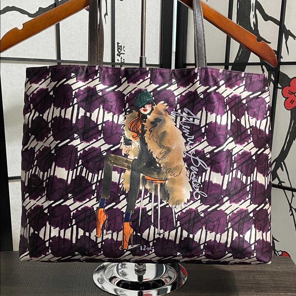 Henri Bendel Purple Illustrated Canvas Tote with Fashion Print - Picture 3 of 13